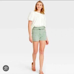 ISO Universal Thread Peter Pan Collar